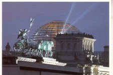 Foto ak BERLIN - Brandenburger Tor und Reichstagskuppel bei Nacht