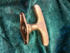 Fensterolive Messing um  1900