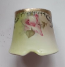 Eierbecher, Porzellan, Rosenmuster, vor/um 1920 Jugendstil Malermarke Rose Gold