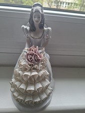Porzellfigur elegante dame - elegante,