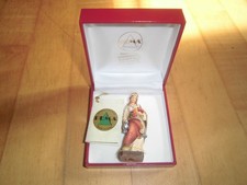 Pema Holzschnitzereien - Holzschnitzfigur im Etui - Frau Göttin - ca. 7 cm