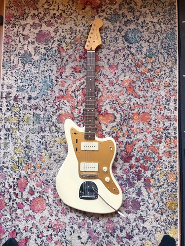 Squier fender mascis - by, j