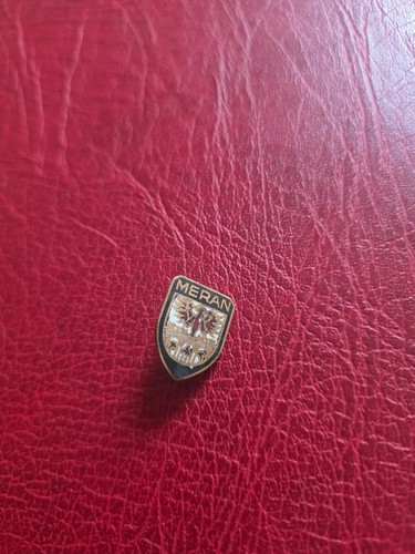 Alte anstecknadel - ,