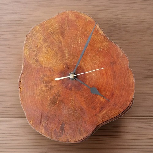 Wanduhr alte baumscheibe - wanduhr,