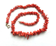 Hübsche alte Korallenkette