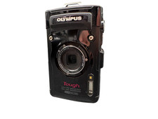 Olympus TG-2 Tough Outdoor Unterwasserkamera Schwarz Teilbeschädigt Geprüft