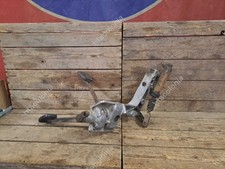 Alfa Romeo stehende Pedale