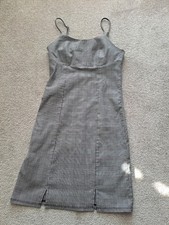 Eng anliegendes kleid größe - eng,