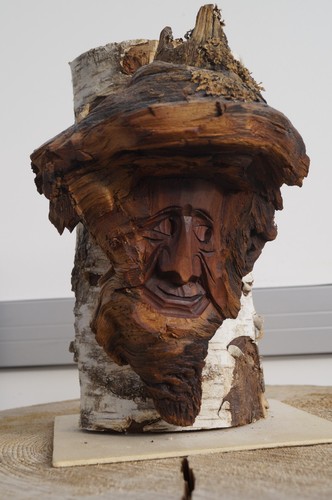 Handgeschnitzter baumgeist - handgeschnitzter,