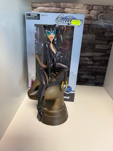Gallery catwoman figur - dc,