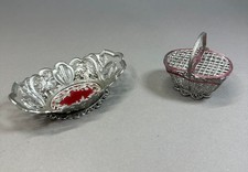 2 Ausschmückteile  Zinn Korb