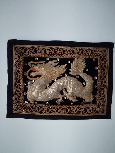 Voluminöser chinesischer stil - voluminöser,