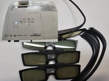 Epson 1920x1080 + x4 3D-Brilen. PowerLite Home Cinema 2030 3LCD Projektor 1437h