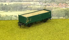 Fleischmann 5207 H0 Hochbordwagen mit Ladegut-Schotter der SNCB Gleichstrom