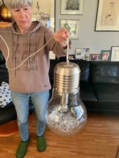 3960 Riesige Designerlampe/Deckenlampe als Birnenform