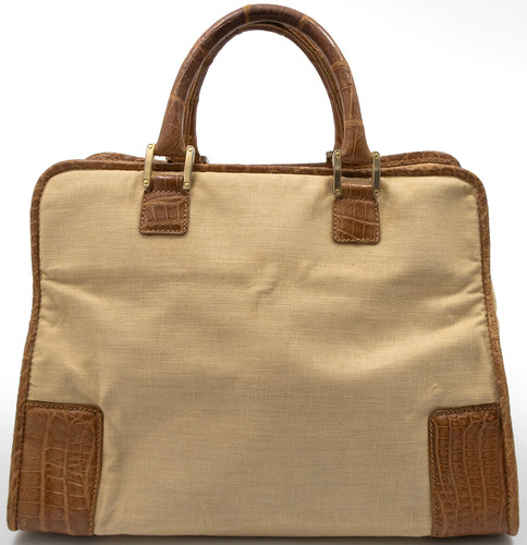 Loewe amazona anagram - amazona,