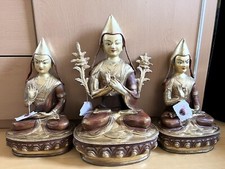 Tsongkhapa Buddha Statuen- 3er Set – Feuervergoldete Bronze aus Nepal