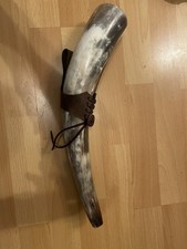 Rufhorn für Larp und Mittelalter mit Lederhalterung für Gürtel