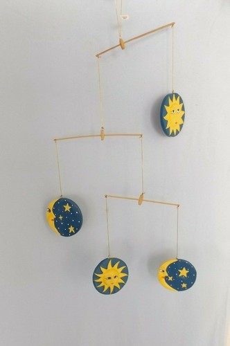 Holz mobile sonne mond sterne - mond,