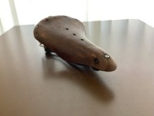 Alter BROOKS Sattel Oldtimer Fahrradzubehör Leder Federn Nieten Vintage