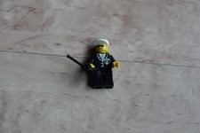 Lego Figur Polizist mit Funkgerät