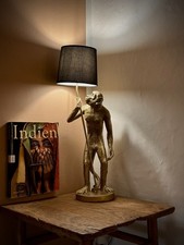 Dekorative Tischlampe – Goldfarbener Affe – ca. 50 cm – Hochwertiger Polyresi