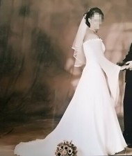 Brautkleid, Gr.38 bei ca. 1,70m Größe, ivory,Rock+Corsage+Zubehör, Reifrock etc.