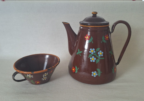 Alte kanne mit tasse - alte,