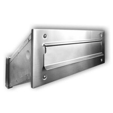 Mauerdurchwurf Briefkasten