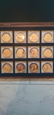 Münzsammlung / 12 Vergoldete Münzen in einer Holzschatulle / Mit Zertifikat 