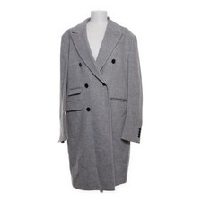 Douglas Hayward, Mantel