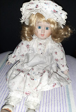 Vintage Gilde Porzellanpuppe