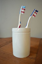 Zahnputzbecher