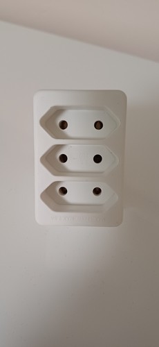 Dreifachstecker neu 20 - -,