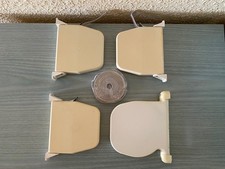 4 Aufputz-Gurtwickler zum Öffnen und Schließen von Rollläden, davon 3 gleiche