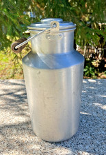 Antike nostalgische Milchkanne Aluminium
