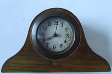 Alte kleine Kaminuhr