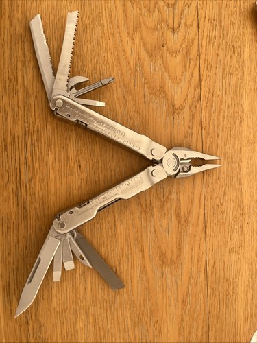 Leatherman super tool 300 - tool,