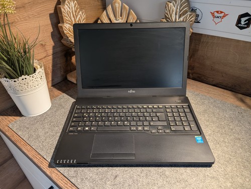 Fujitsu lifebook a555 i3 - lifebook,