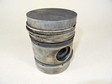 Kolben (Ø84,85mm) für MWM KD 211 Z Motor vom Fendt Dieselross F17 W Traktor