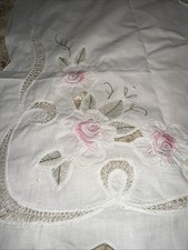 Alte Tischdecke bestickt