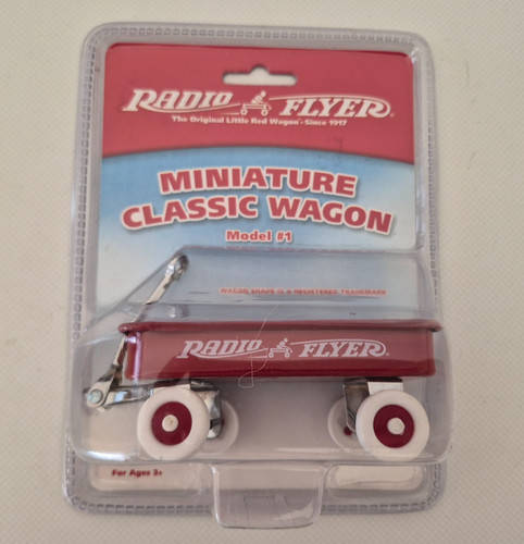 Radio flyer miniature - radio,