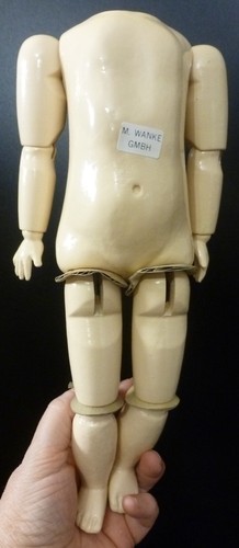 11 holzpuppe - /,