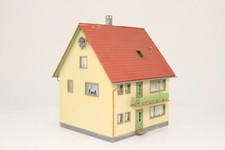 Faller H0 Einfamilienhaus mit Balkon fertig aufgebaut