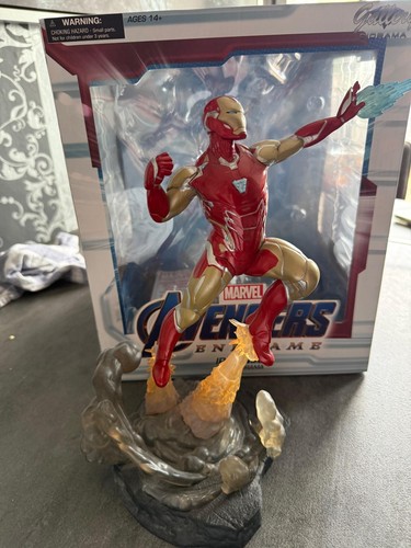 Diamond select toys avengers - select,