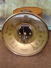 Altes Barometer   -  Messing  -  Durchmesser  13,3 cm