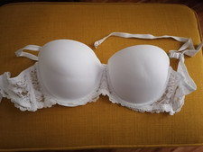 BH mit Bügel  90B Weiß Träger sind abnehmbar Neu