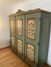 Wunderschöner Voglauer Bauernschrank