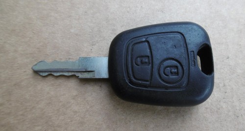 Schlüssel peugeot - schlüssel,