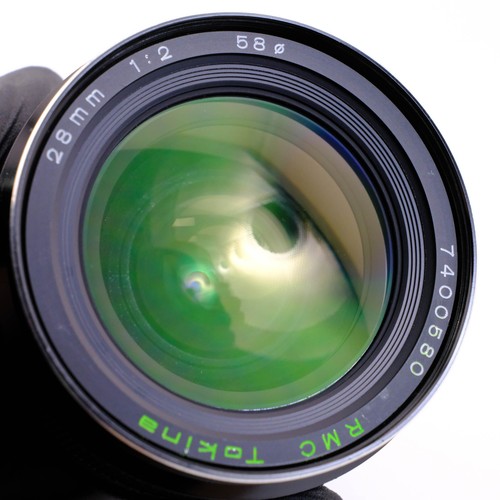 Tokina rmc 28mm - f2, m42